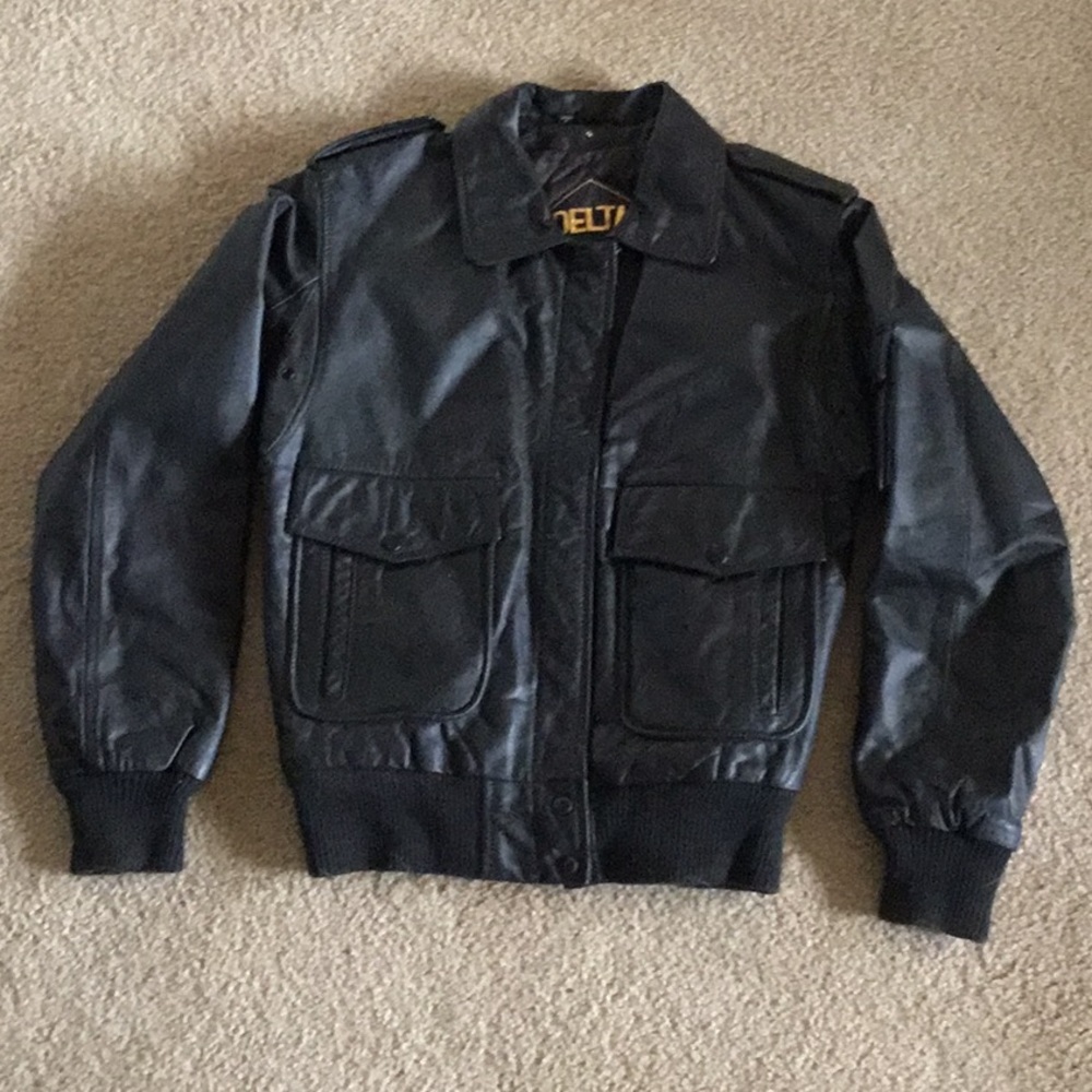 Vintage Leather Bomber Style Jacket. Size 8